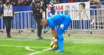 S12总决赛主办地公布：这次咱们可能要熬夜了