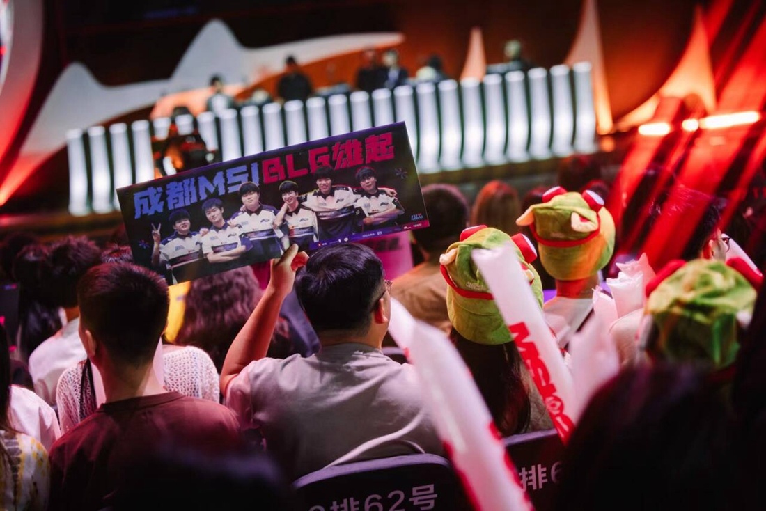 这能忍？DOTA2解说竟公开辱骂战队