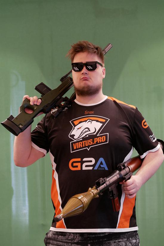 【LPL战报】V5 2-0 RNG：Photic五杀泽丽成功终结RNG连胜